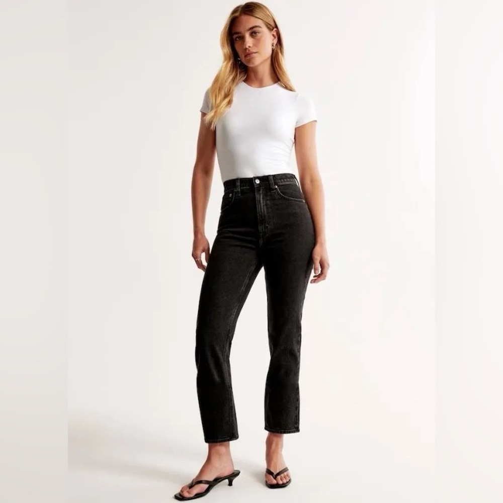 Abercrombie & Fitch Ultra High Rise Ankle Straight Jean Black 27 Long